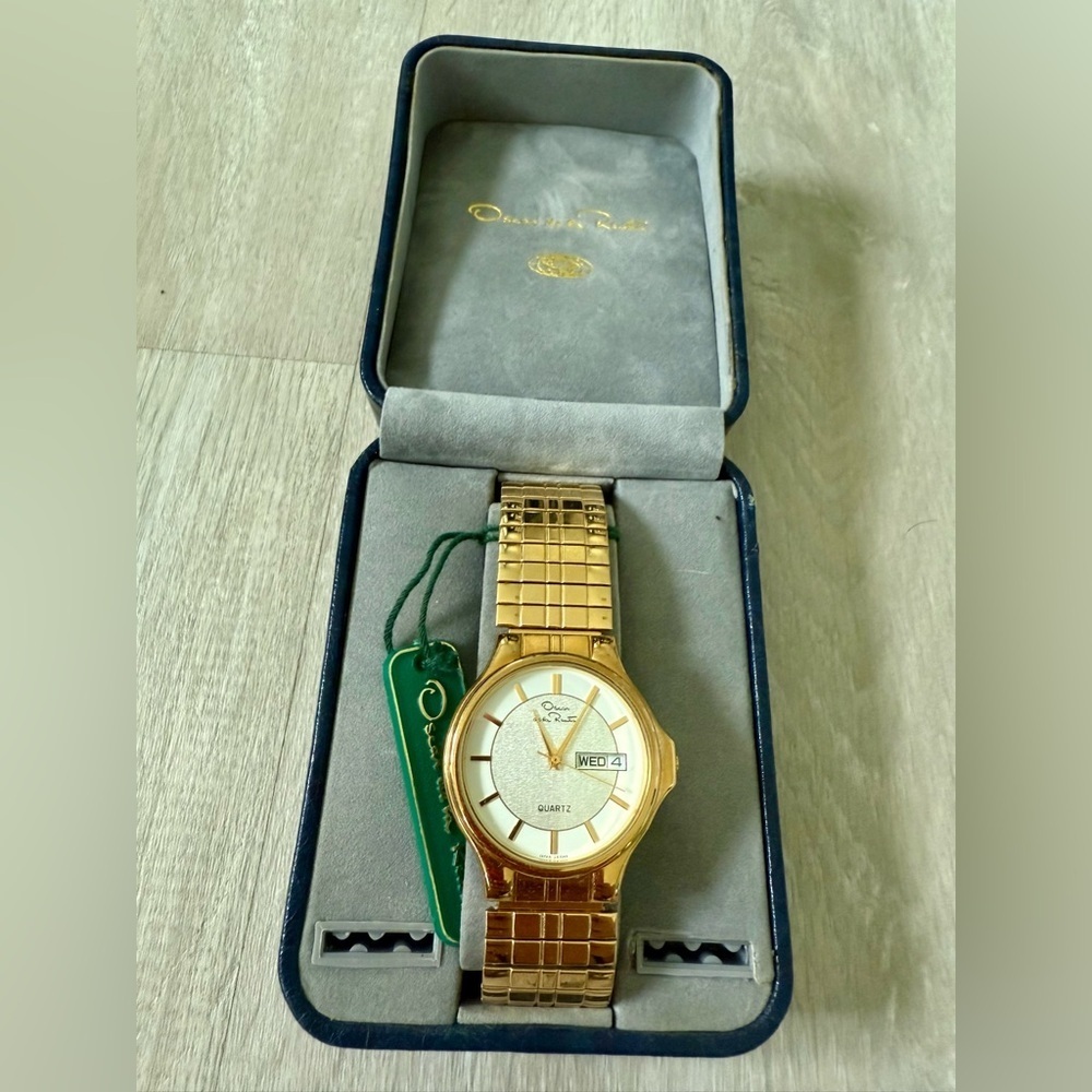 Oscar de la Renta Watch Mens Gold‎ Tone Expansion with box Day Date LR7068